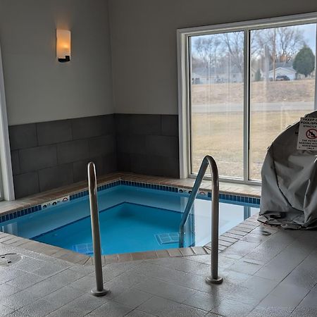 Country Inn & Suites By Radisson, Chippewa Falls, Wi Ngoại thất bức ảnh
