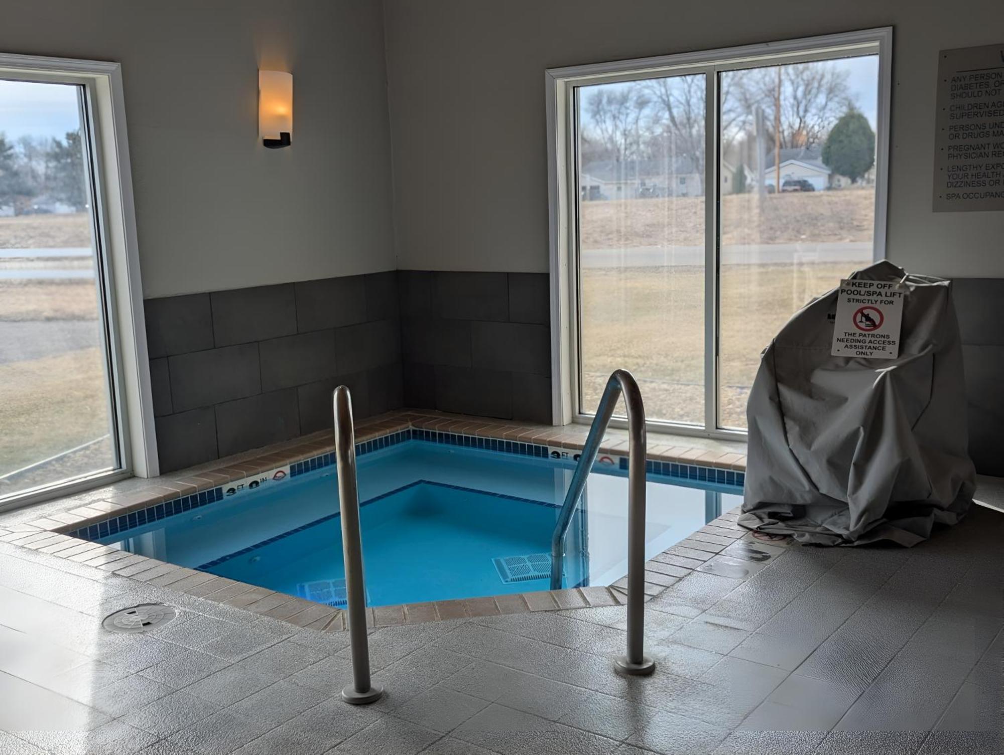 Country Inn & Suites By Radisson, Chippewa Falls, Wi Ngoại thất bức ảnh