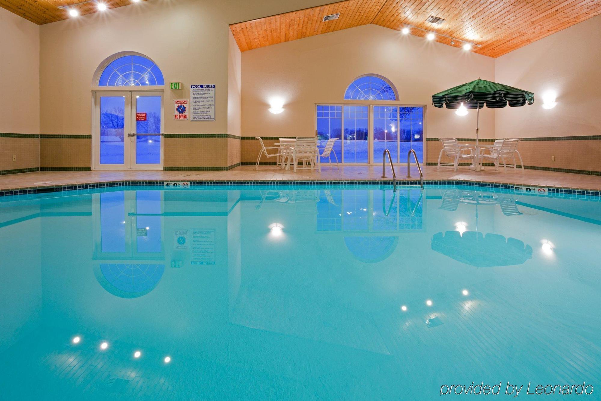 Country Inn & Suites By Radisson, Chippewa Falls, Wi Ngoại thất bức ảnh