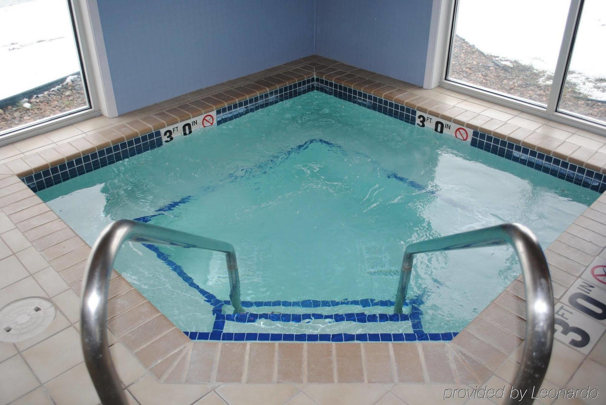 Country Inn & Suites By Radisson, Chippewa Falls, Wi Ngoại thất bức ảnh